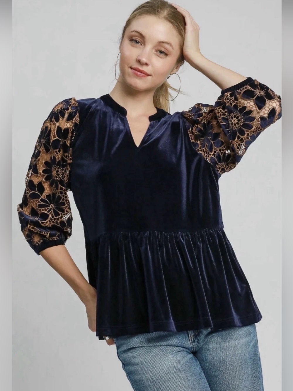 Umgee *NEW* Crushed Velvet & Lace Navy Blue Baby Doll 3/4 Sleeve Top. Size M